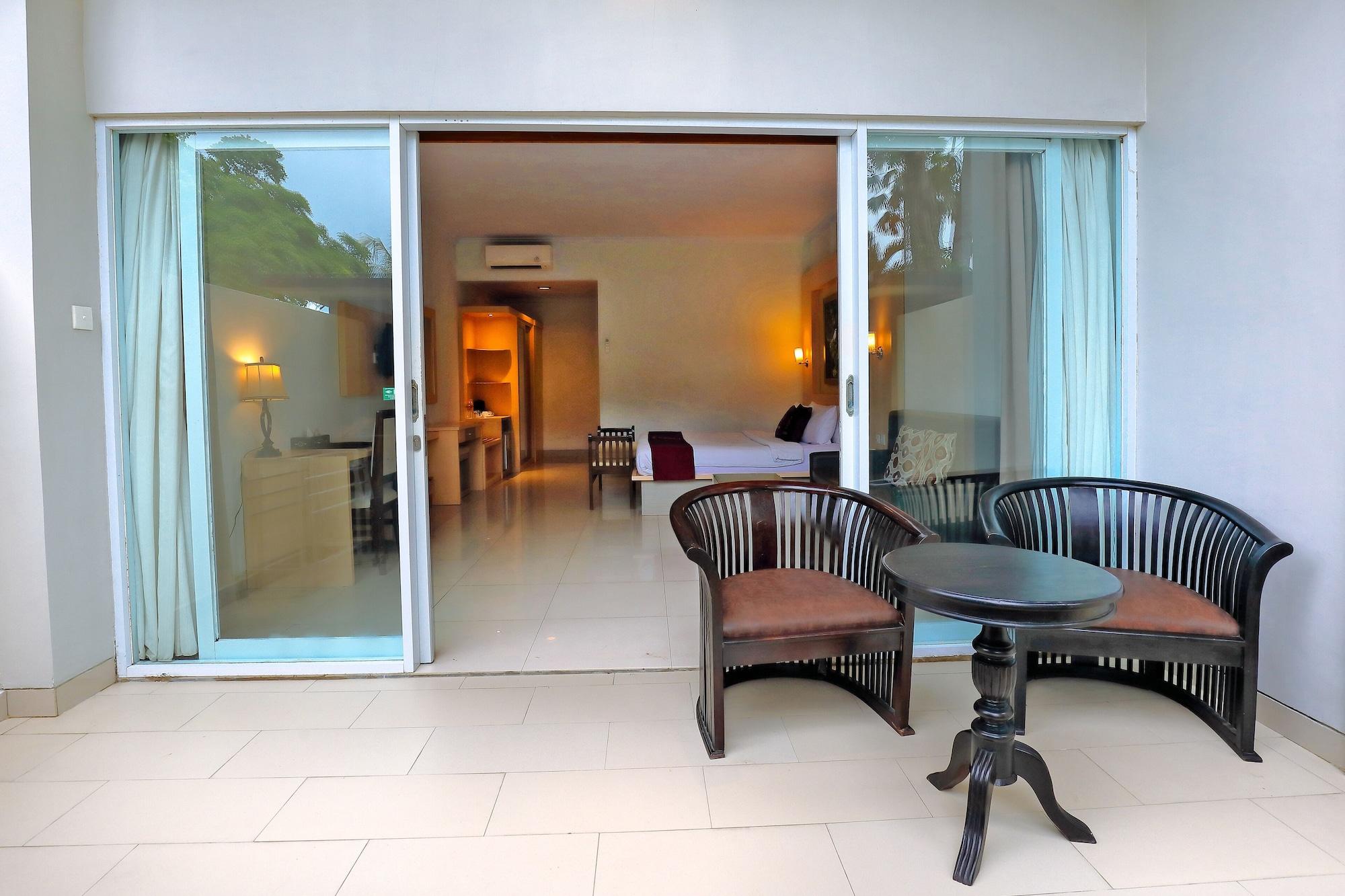 Puri Saron Hotel Seminyak Exterior photo