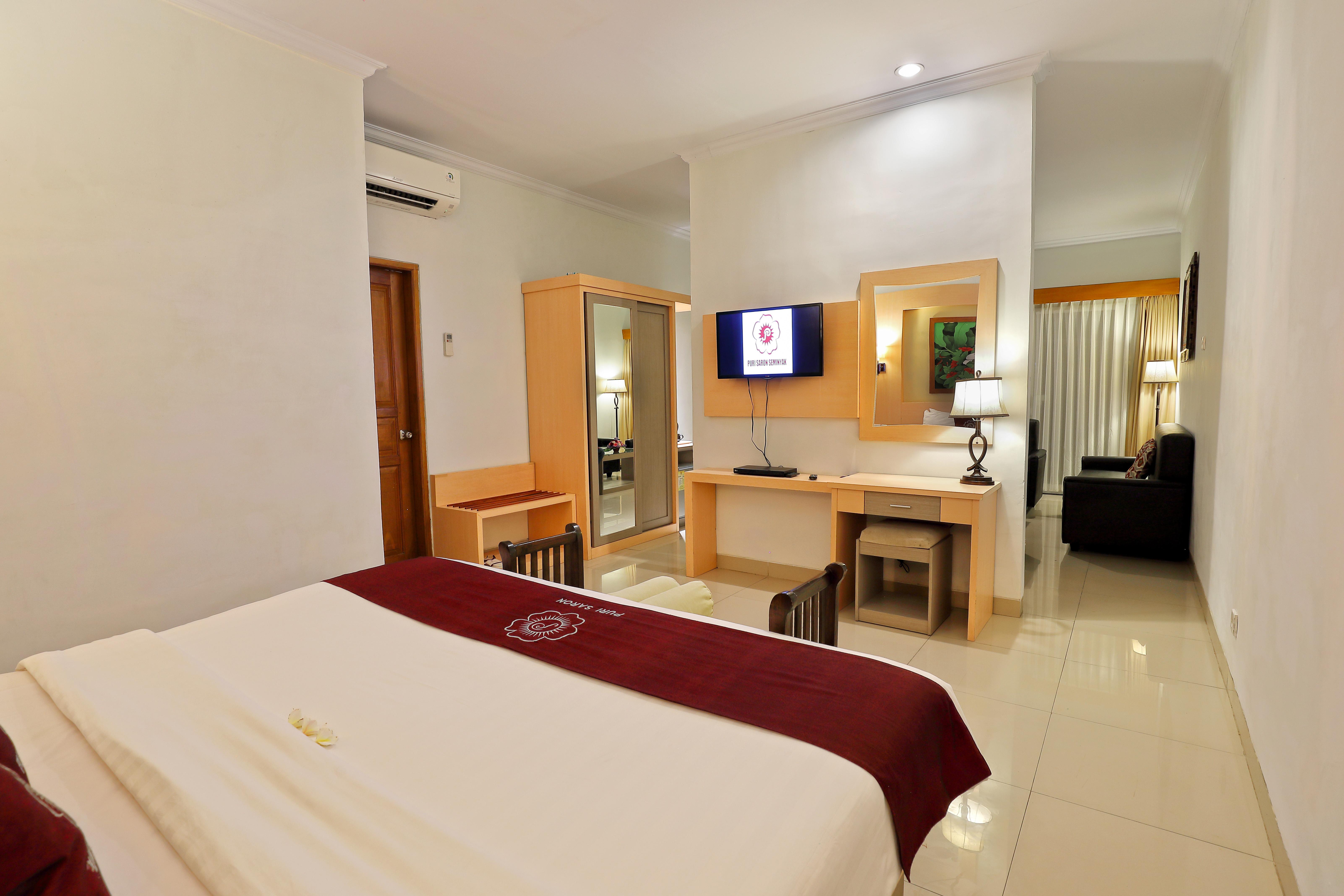 Puri Saron Hotel Seminyak Exterior photo