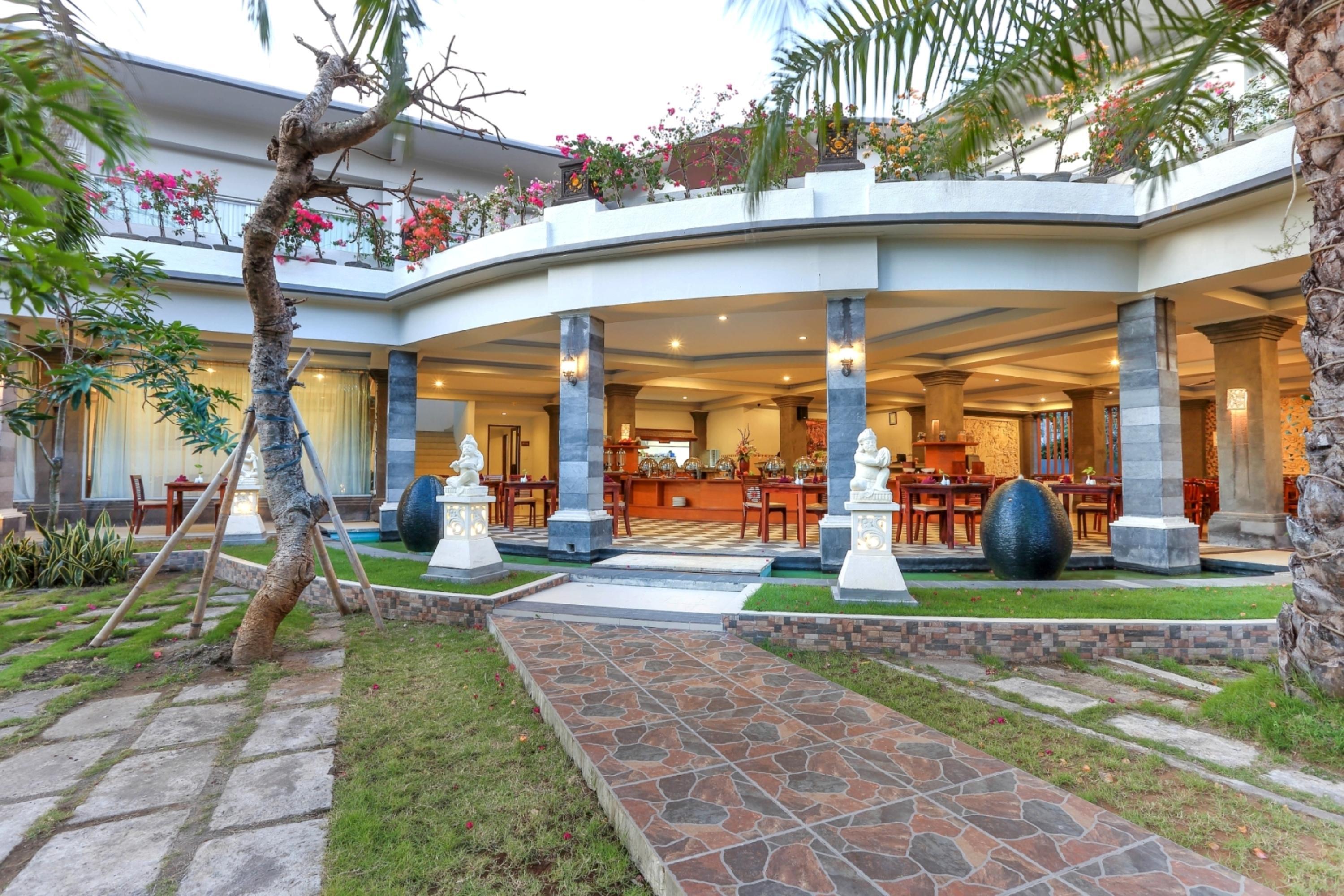 Puri Saron Hotel Seminyak Exterior photo